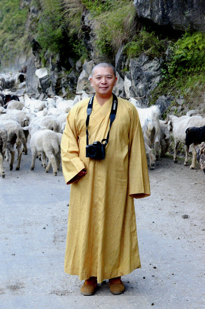 釋湛阿（Shi, Zhan-Ah）阿闍梨-和-羊羣-於-拜龍卡蒂（Bhaironghati）