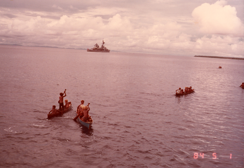 釋湛阿-Shi, Zhan-Ah--當兵(海軍)時-敦睦軍艦-索羅門群島 划船者